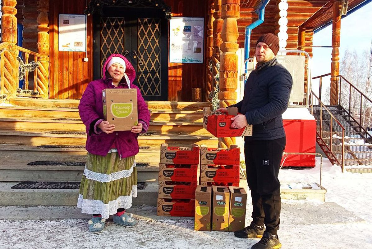 Волонтеры фонда развезли овощи по храмам Екатеринбурга