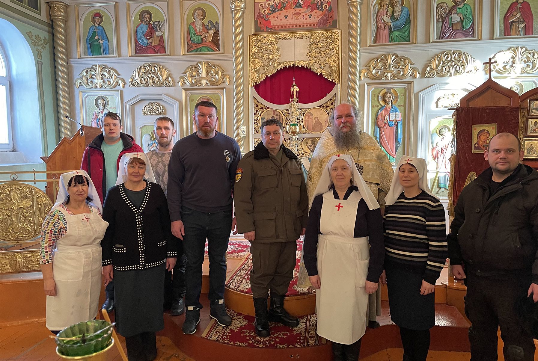 Продолжается помощь фронту