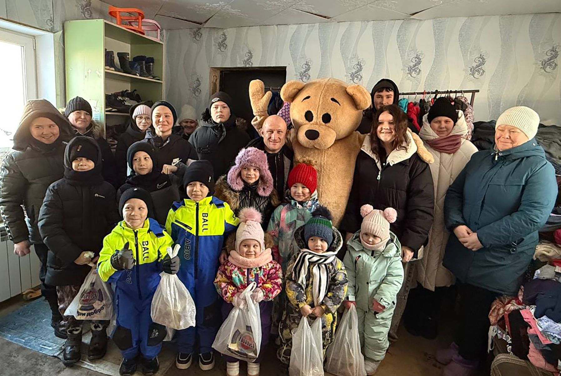 Первые подарки уже переданы детям!