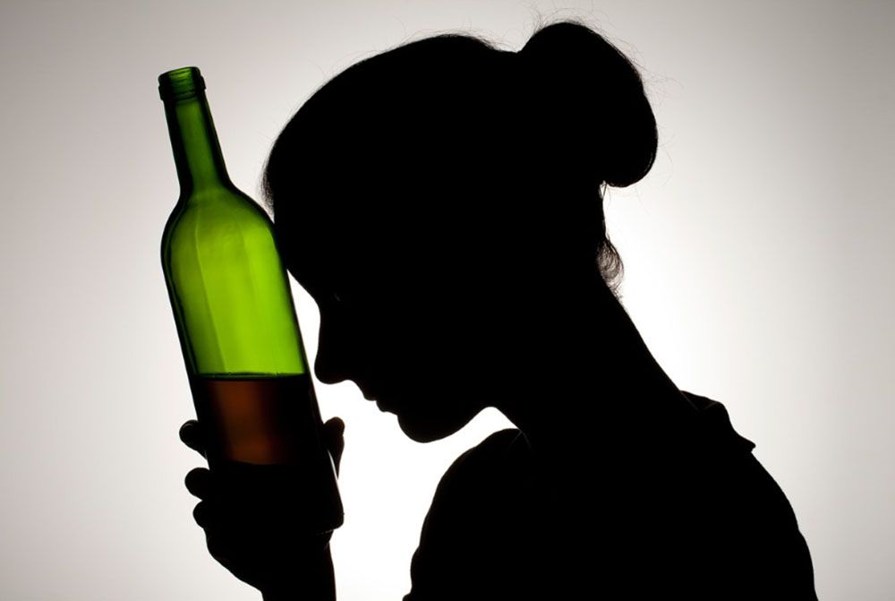 Чем коварен женский алкоголизм