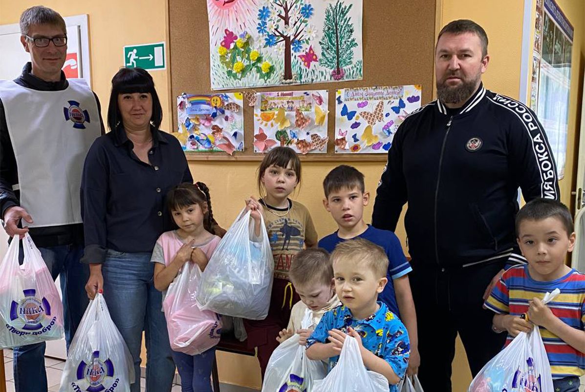 Одежда для детей из Центра социальной помощи