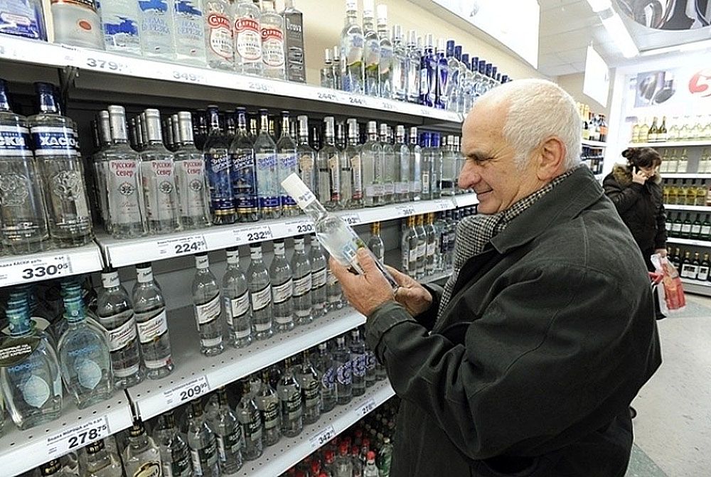 В России могут ужесточить возрастные ограничения на покупку алкоголя