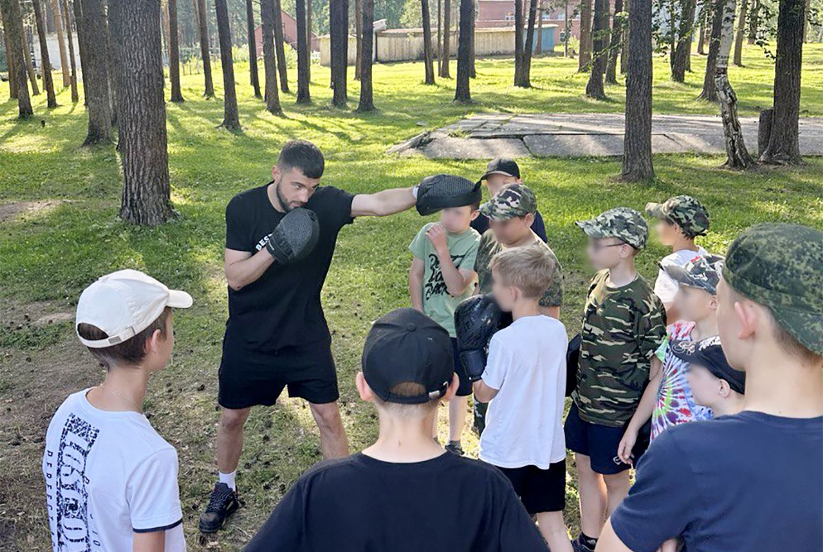 Беседа с воспитанниками военно-патриотического лагеря «Заря»