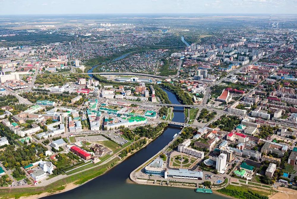 Влюбленная пара торговала в Омске новым видом «соли»