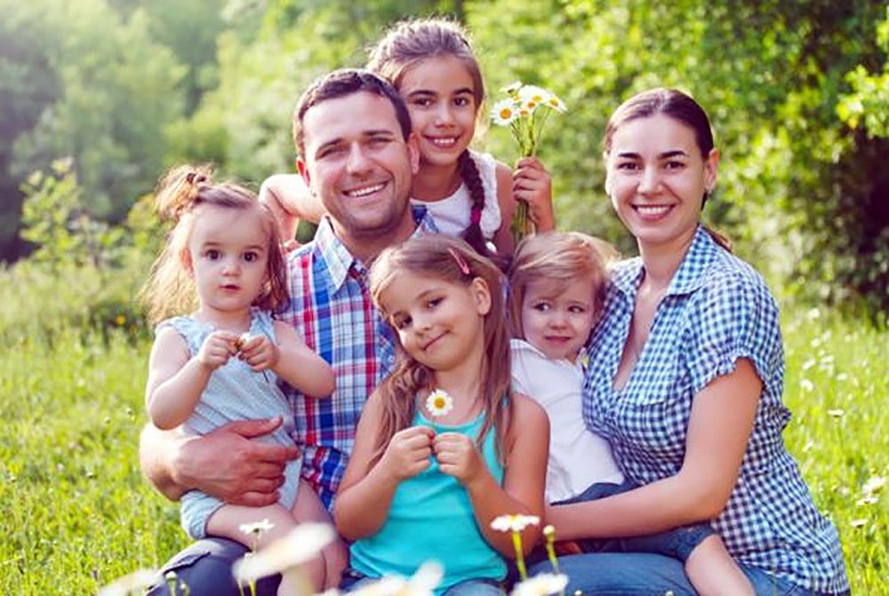 Все больше россиян считают идеальной семью с тремя детьми